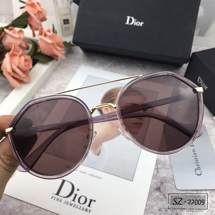 DIOR-迪奧 2019新款 太陽鏡 減輕強光負擔 遮擋有害光線防輻射 出行旅遊必備品 22009  lly1708